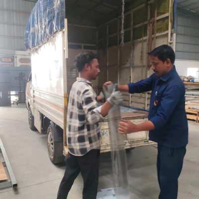 Material Loading and Site Coordination in Mumbai